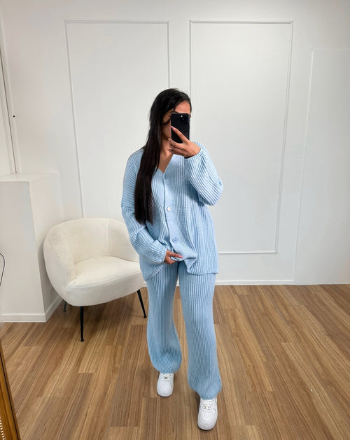 ENSEMBLE EN LAINE BLEU CIEL