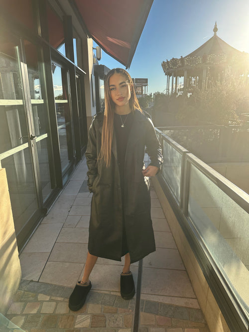 TRENCH EN CUIR NOIR