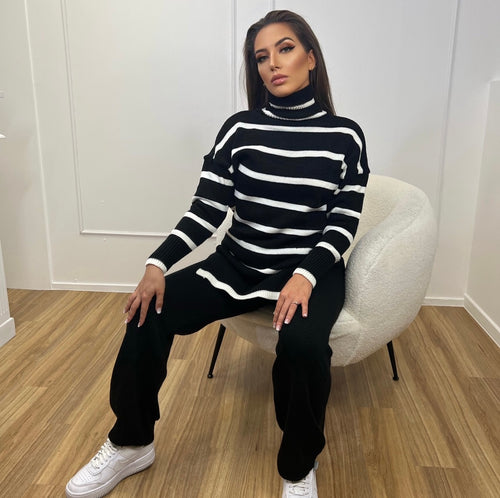 ENSEMBLE LAINE RAYURES NOIR ET BLANC
